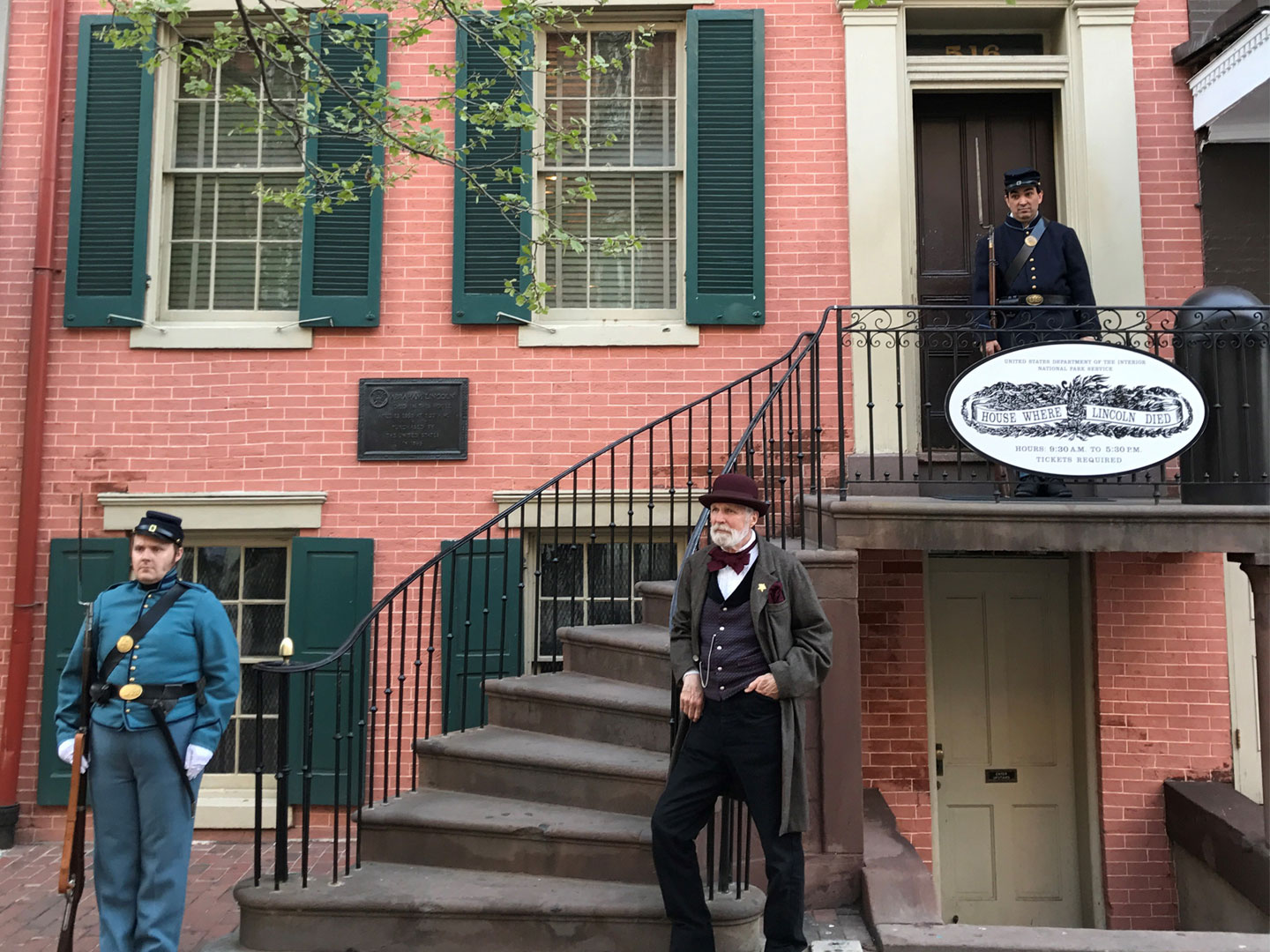 Inside the Petersen House | Fords Theatre
